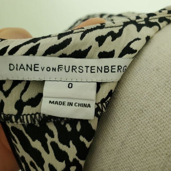 Diane Von Furstenberg "Pele" Snake Jacquard Mini Dress - Picture 9 of 10